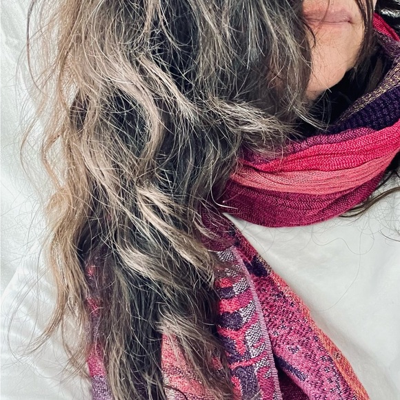 Elegant Pink and Purple Wrap/scarf Free Trade Item - Picture 11 of 11